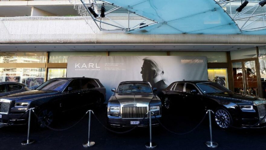 ‘Hayat kısa’ diyenler pandemide kesenin ağzını açtı: Rolls-Royce tarihi satış rekoru kırdı