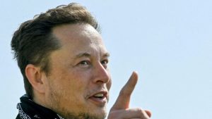 Elon Musk, Kanada başbakanını Hitler fotoğrafıyla eleştirdi