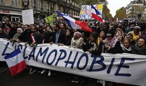 “Müslümanlar Fransa’yı sessizce terk ediyor”
