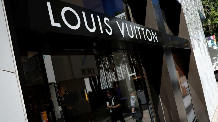 Ekonomik kriz Louis Vuitton’u da vurdu: Işıkları kapatıyorlar
