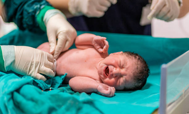 Doğurganlık tedavisinde kendi spermlerini kullanan doktor en az 21 çocuğun babası çıktı