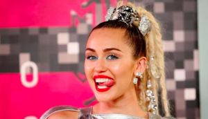 Ünlü şarkıcı Miley Cyrus’un özel jetine yıldırım çarptı
