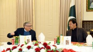Bill Gates’in de olduğu fotoğraf Pakistan’ı karıştırdı