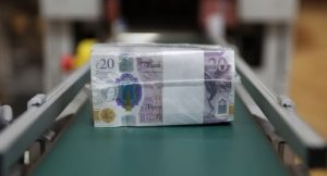 Yaklaşık 19 milyar sterlinlik eski banknotlar hala kullanılıyor