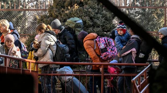 İngiltere’de Ukraynalı mültecilere evlerini açanlara ayda 350 sterlin verilecek