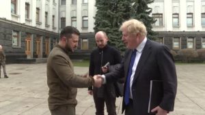 Johnson, Kiev’de Zelenskiy ile görüştü