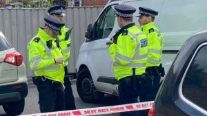 Londra’da bıçaklı saldırı: Dört kişi olay yerinde öldü