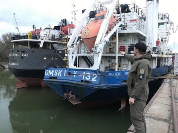 Ukrayna, Odessa’da 10 Rus gemisine el koydu
