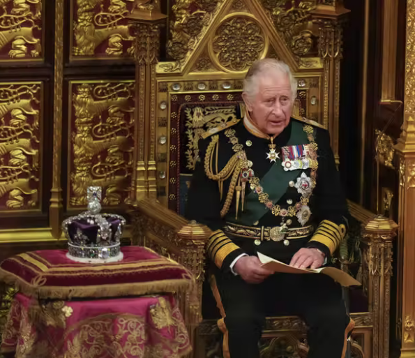 Birleşik Krallık’ta bir ilk: Kraliçe Elizabeth’in konuşmasını Prens Charles okudu