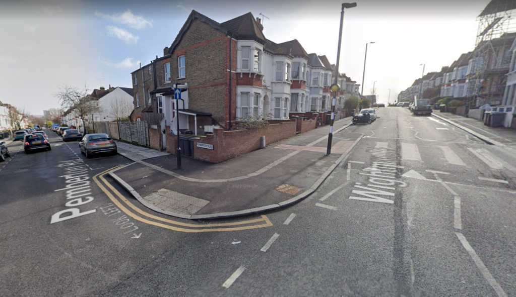 Man dies after being hit by cleaning lorry in Finsbury Park