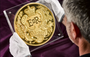 Royal Mint creates its largest coin for Queen’s Platinum Jubilee