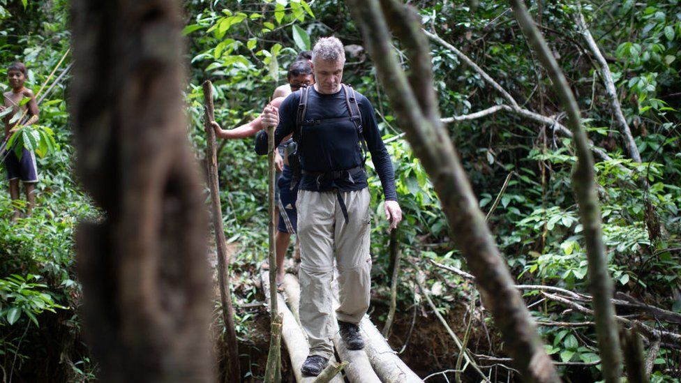 Amazon’da kaybolan İngiliz gazeteciyi arayan ekipler kan izlerine rastladı