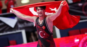 Türk güreşçi İbrahim Özdemir, Avrupa şampiyonu oldu
