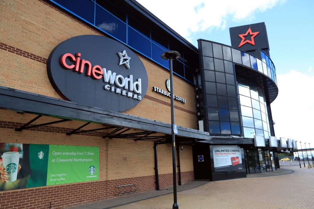 İngiltere’de Cineworld protestolar sonrası Muhammed Peygamber’in kızı Fatıma’nın hayatını konu alan filmin gösterimini iptal etti