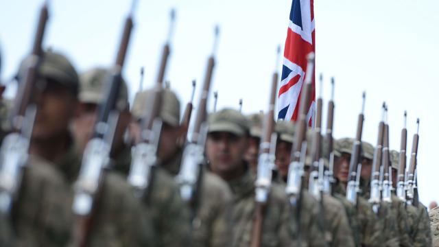 İngiltere’deki askerlere ‘Avrupa’da savaşa hazır olma’ çağrısı