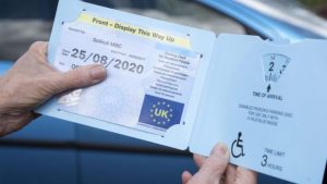 İngiliz engelli sürücüler, Brexit nedeniyle AB’de mavi rozetlerin reddedilebileceği konusunda uyardı