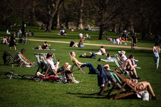 İngiltere’de hava sıcaklığının 43 santigrat dereceye ulaşması bekleniyor