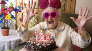 2030’a kadar 100 yaşını aşan kişilerin sayısının bir milyonu geçmesi bekleniyor