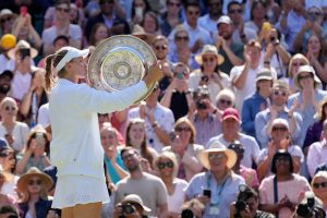 Wimbledon’da Kazak Rybakina tek kadınlarda şampiyon oldu