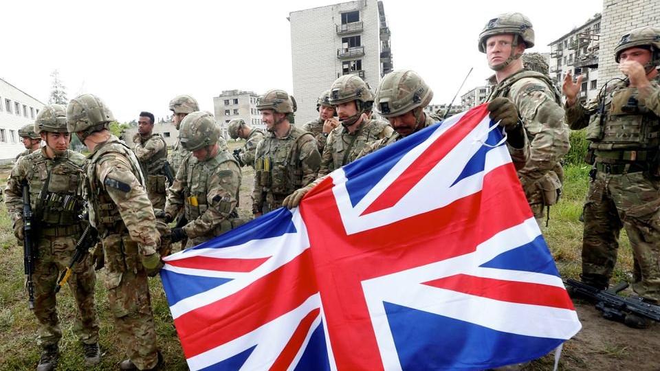 İngiltere ordusundan askerlere ‘seks yasağı’