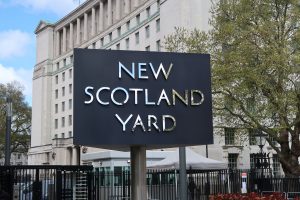 Londra polisi hakkında ağır suçlamalar içeren rapor kamuoyuna açıklandı: “Kadınları ve çocukları koruyamayan bir erkekler kulübü”