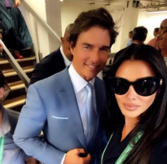 Tom Cruise ile fotoğraf çektiren Aslıhan Turan filtreyi abartınca alay konusu oldu