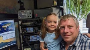 8 yaşındaki kız amatör radyo kullanarak Amerikalı astronot ile sohbet etti