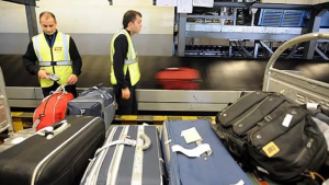 Qantas Havayolu, şirket yöneticilerinden bagaj görevlisi olarak çalışmalarını istedi