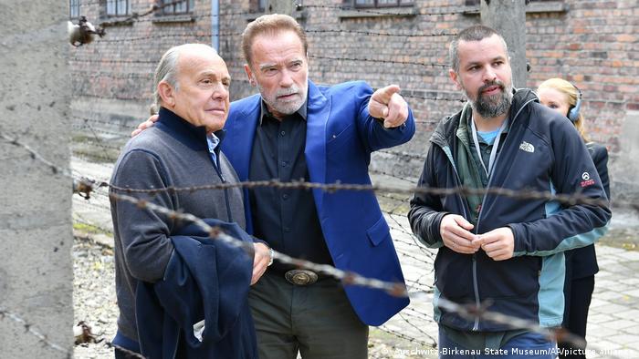 Babası Nazi askeri olan Arnold Schwarzenegger’den Auschwitz’e ziyaret