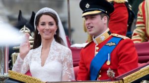 “The Crown” dizisinin Prens William ve Kate Middleton’ı belli oldu