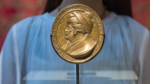 Fatih Sultan Mehmet madalyonu 38 bin sterline satıldı