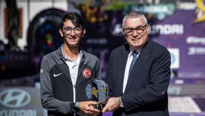 Meksika’da Mete Gazoz’a yılının sporcusu ödülü
