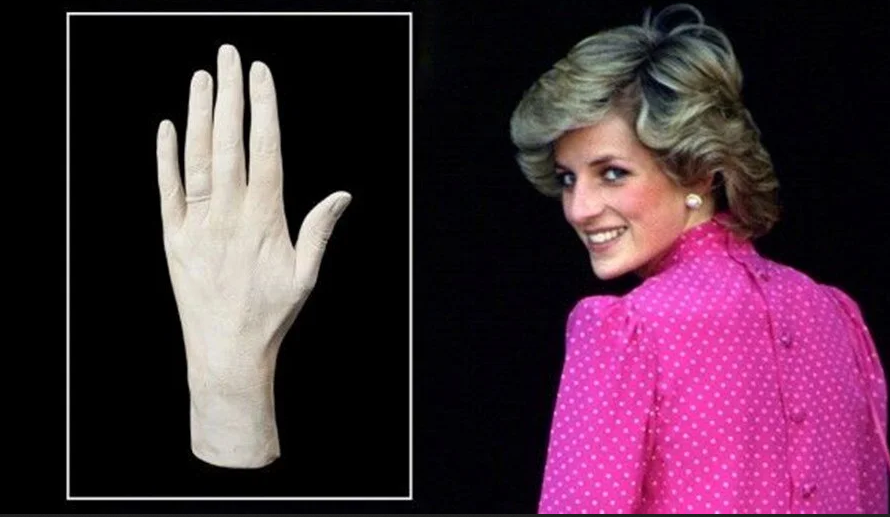 Prenses Diana’nın sol eli satışa sunulacak