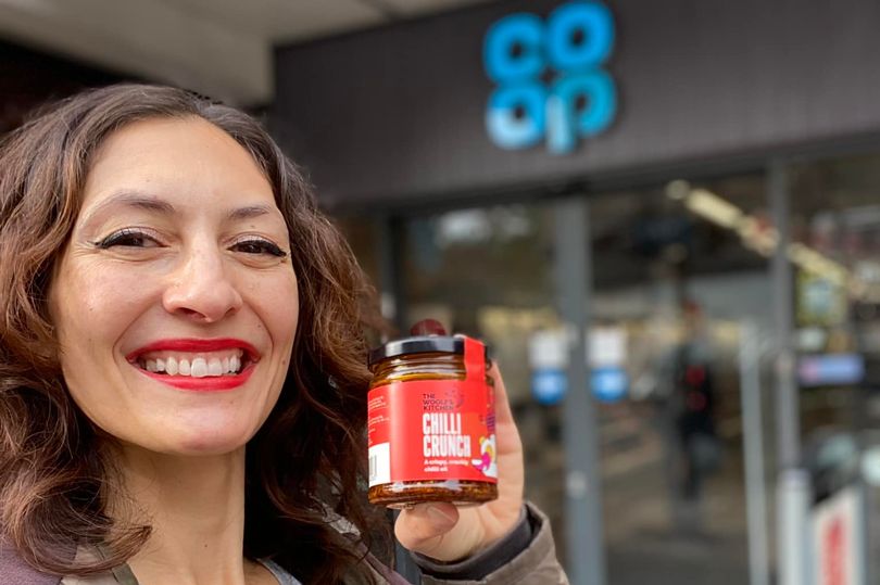 İngiliz kadın kendi soslarını yaparak yılda 150 bin pound kazanmaya başladı