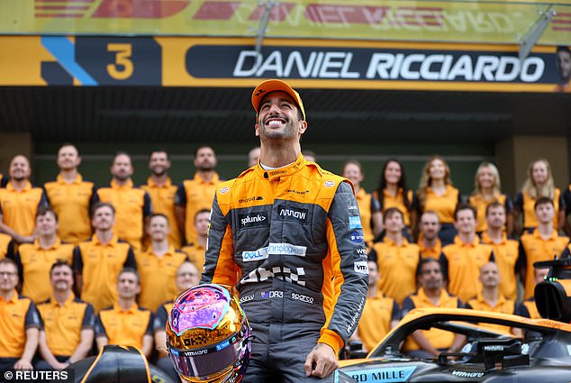 McLaren’den ayrılan Ricciardo eski takımına dönüyor