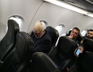 Boris Johnson, İstanbul’a ekonomi sınıfında yolculuk yaptı