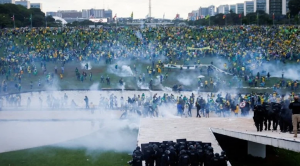 Brezilya’da polis Bolsonaro’nun destekçilerini Kongre ve Yüksek Mahkeme’den çıkardı, Lula ‘Fanatik faşistler cezalandırılacak’ dedi