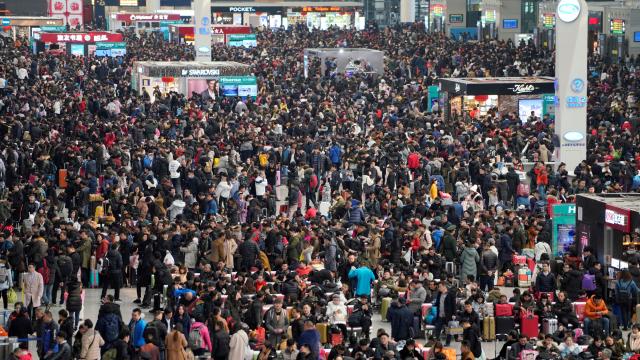 Çin’in nüfusu 1961’den bu yana ilk kez azaldı