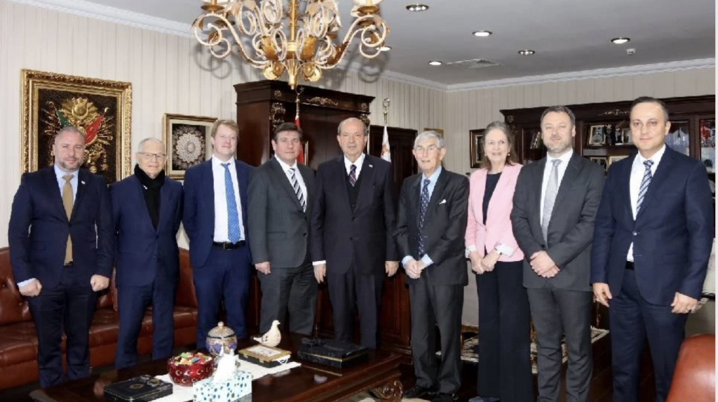 Tatar, KKTC’yi ziyaret eden İngiliz parlamenterleri kabul etti