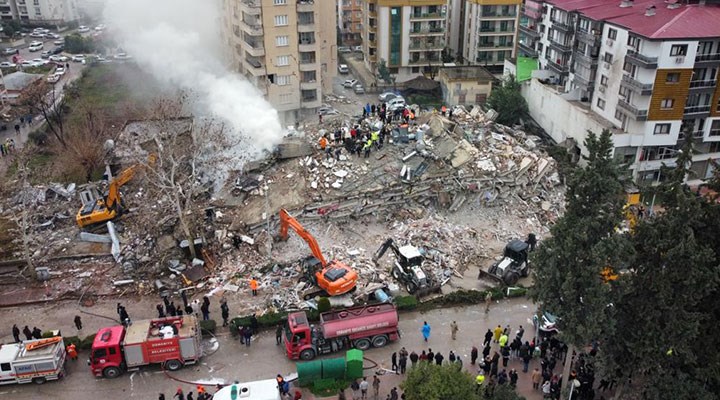 Kahramanmaraş’ta 7,4 büyüklüğünde deprem: Can kaybı 284’e yükseldi
