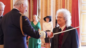 Queen’in gitaristi Brian May’e ‘Sir’ ünvanı