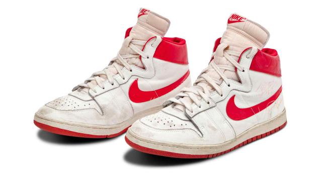 Michael Jordan’ın ayakkabıları, müzayedeye çıkacak