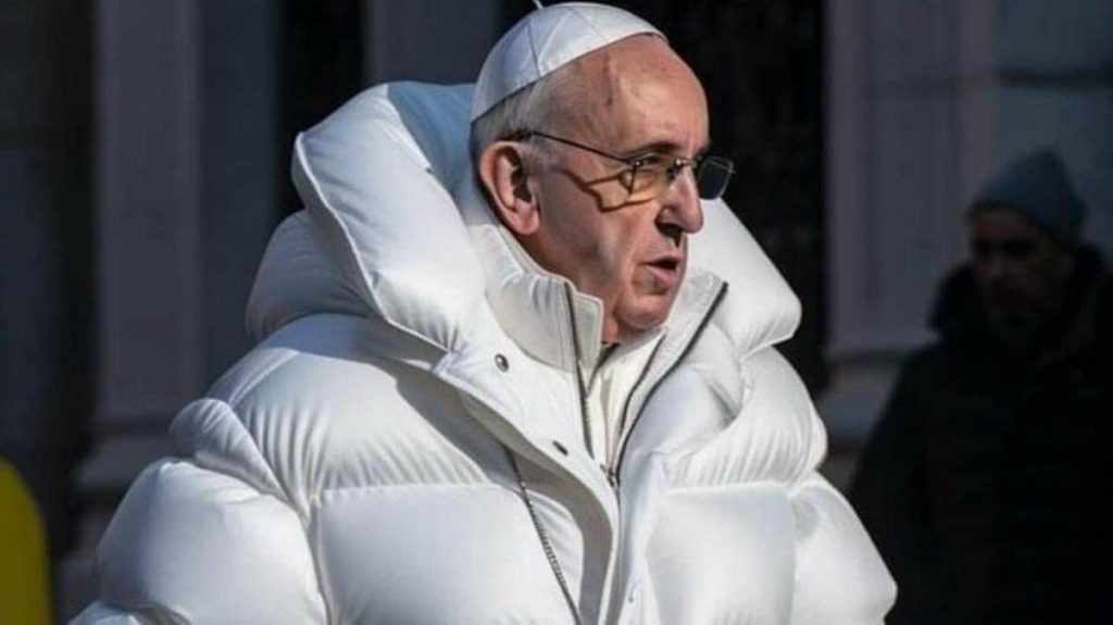 Papa Francis’in giydiği beyaz mont sosyal medyada gündem oldu