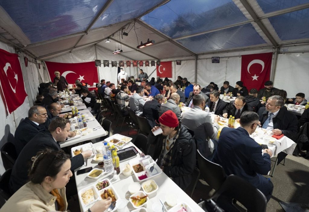 West London Turkish Volunteers Association organized an iftar program