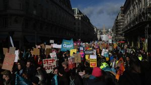 İngiltere’de binlerce işçi greve gidiyor
