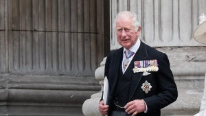 İngiltere Kralı 3. Charles’ın taç giyme töreni gelenekleri yansıtıyor