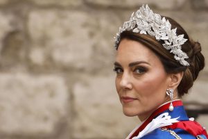 Galler Prensesi Kate Middleton şıklığıyla göz kamaştırdı