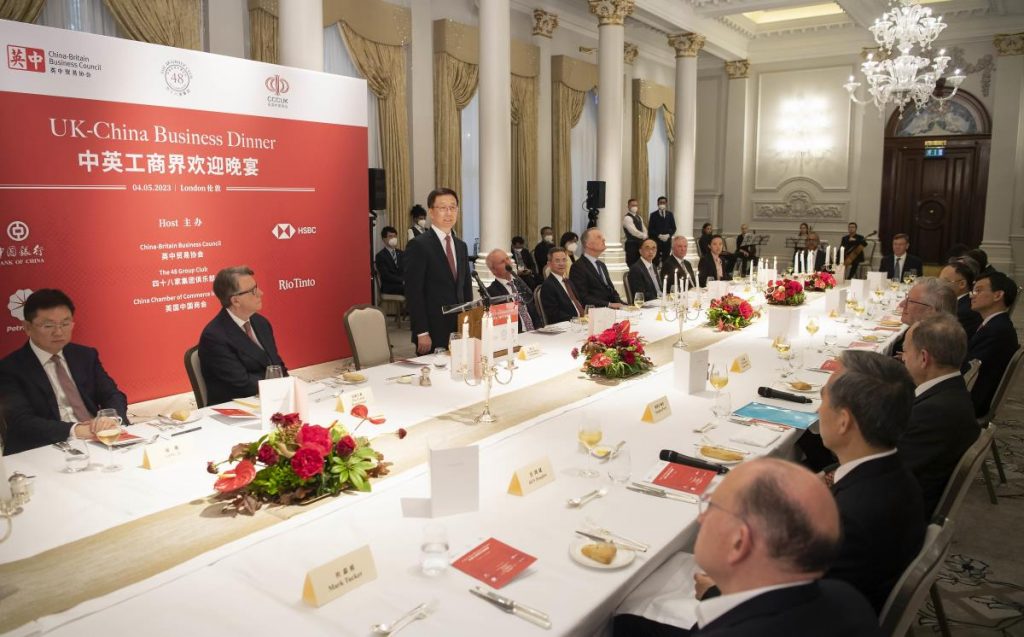 Çin Cumhurbaşkanı Yardımcısı Han Zheng Londra’da İş Çevreleriyle Buluştu