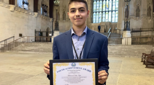 İngiltere’de 16 yaşındaki Türk genci, çevreci projesiyle ödül aldı!