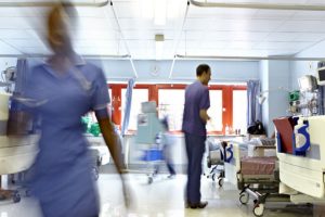 NHS Londra, tıp uzmanlarına yönelik endüstriyel eylemler devam ederken, başkentte ‘önemli bir aksaklık’ uyarısında bulunuyor
